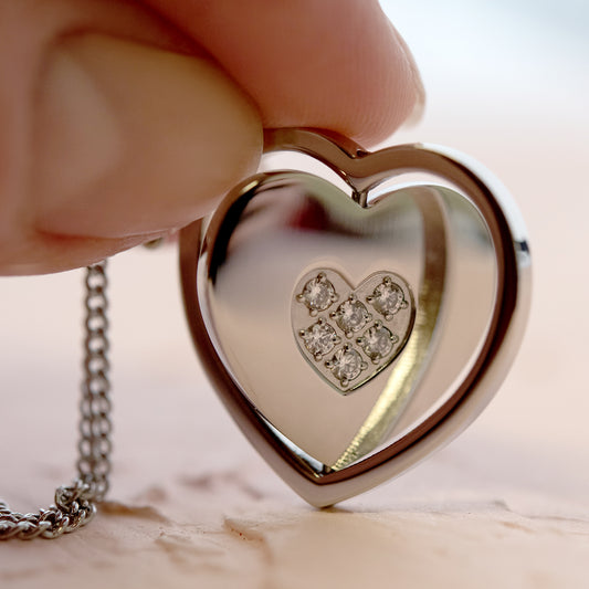 The Benefits of Stainless Steel Fashion Jewelry