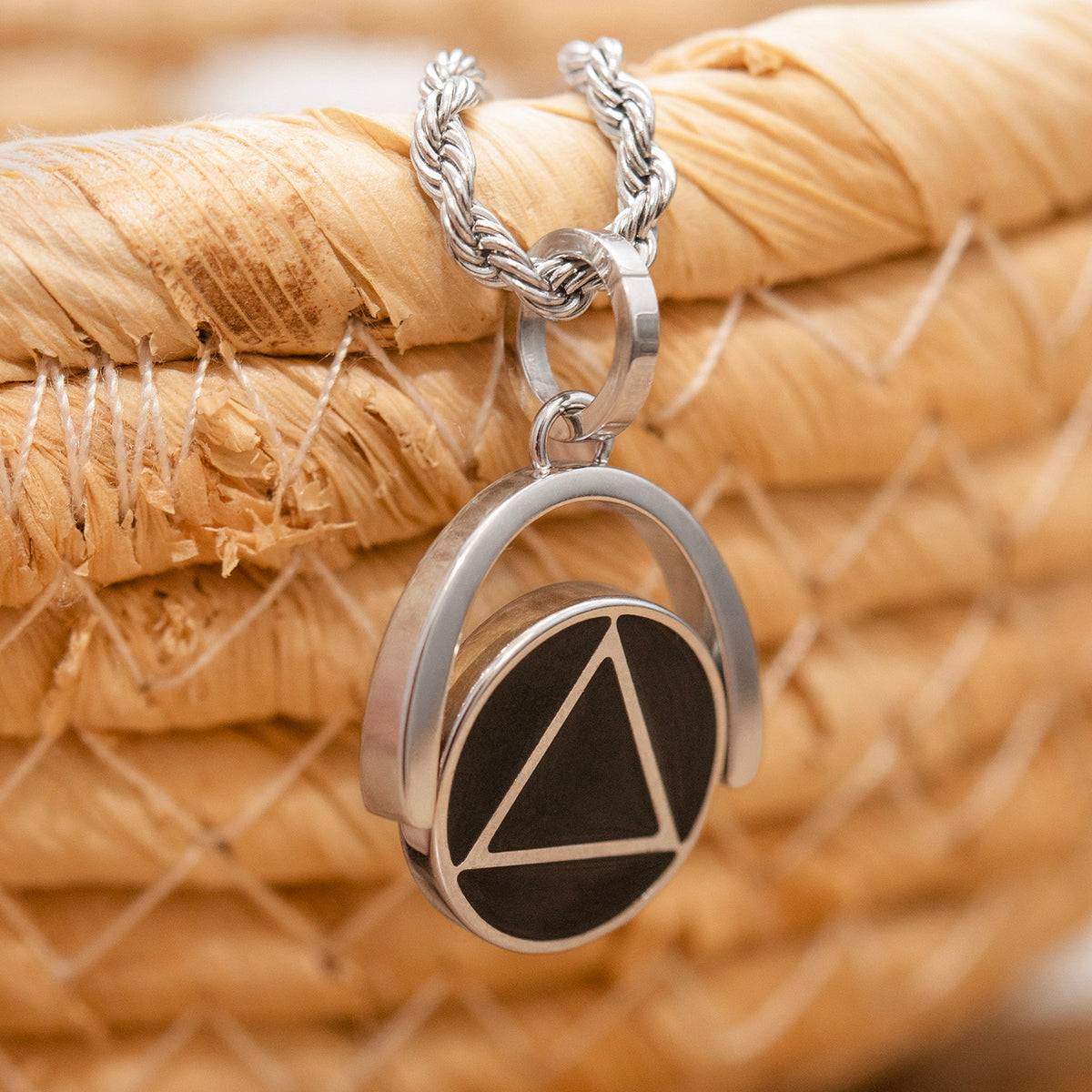 Recovery Equilateral Triangle Revolving Circle Pendant Necklace Sobriety Support Jewelry Gift Stainless Steel Jewelry for Women or Men